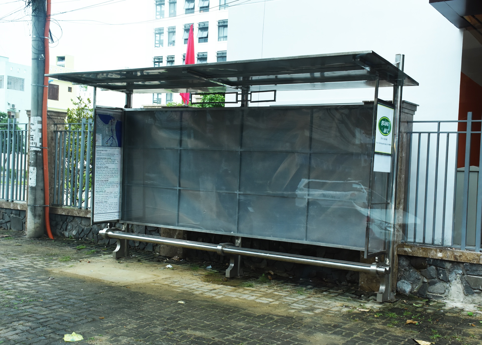 Xe buyt tro gia o Da Nang vang khach anh 10