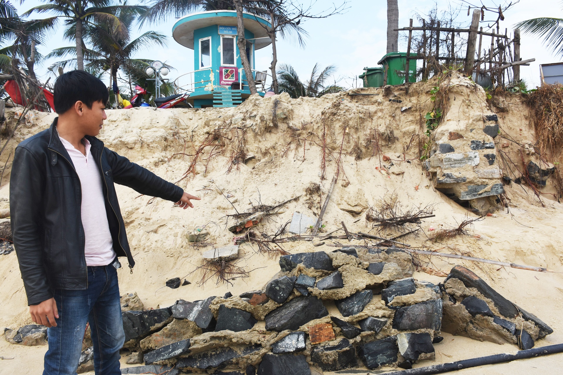 Bai bien Da Nang sat lo anh 3