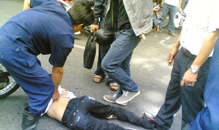 Anh hung giua doi thuong hinh anh