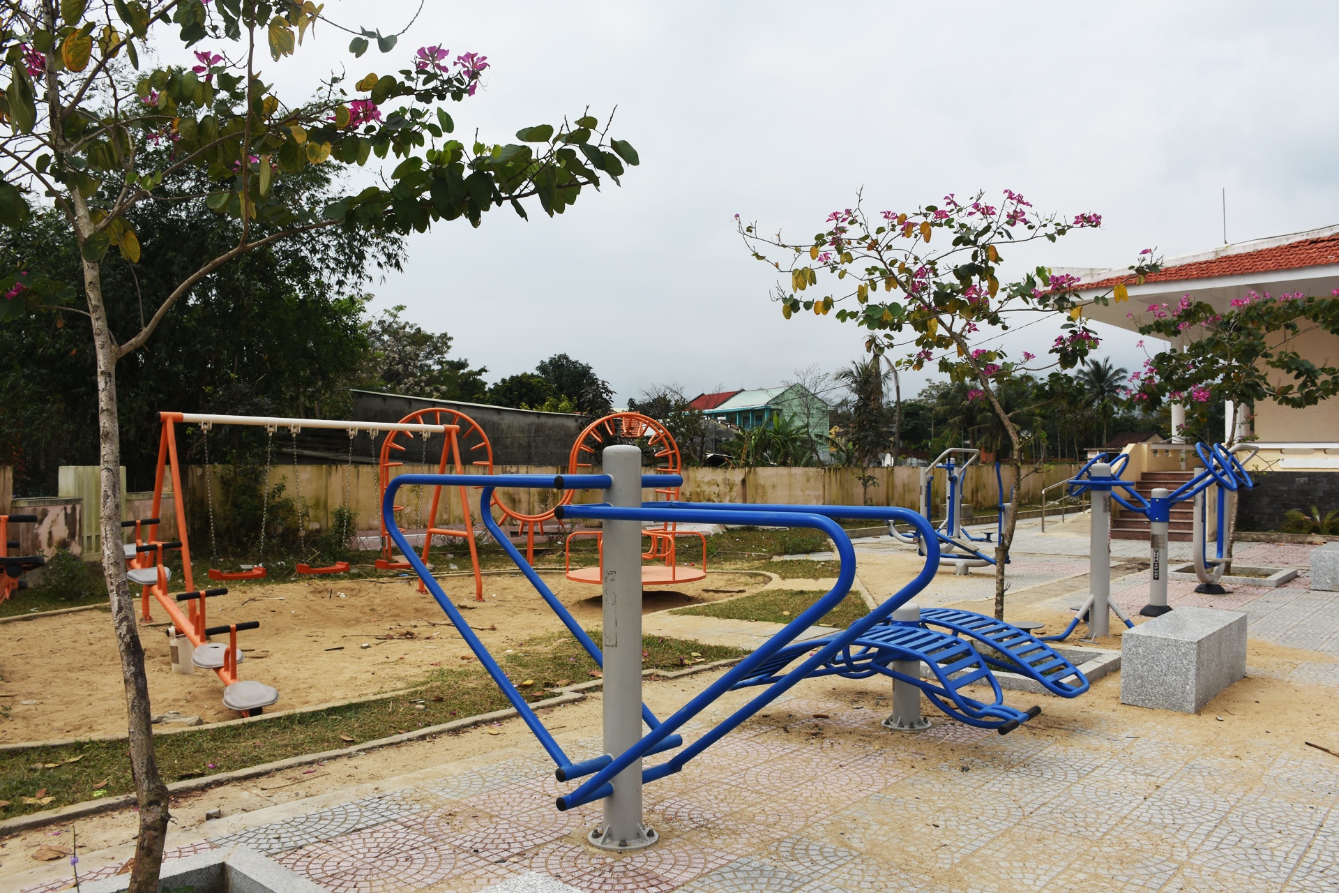 Trung tam van hoa o Da Nang chua dung da hong anh 13