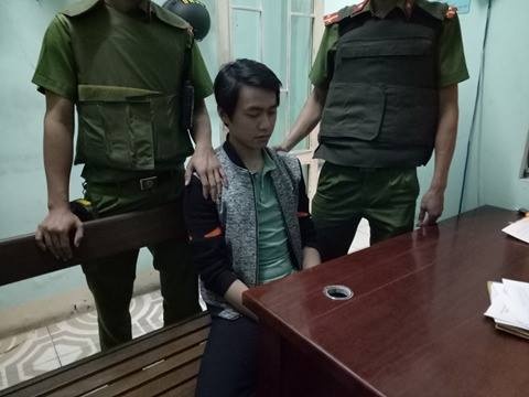 Nghi can cướp ngân hàng Đà Nẵng ảnh 1 Nghi can cuop ngan hang Da Nang anh 1