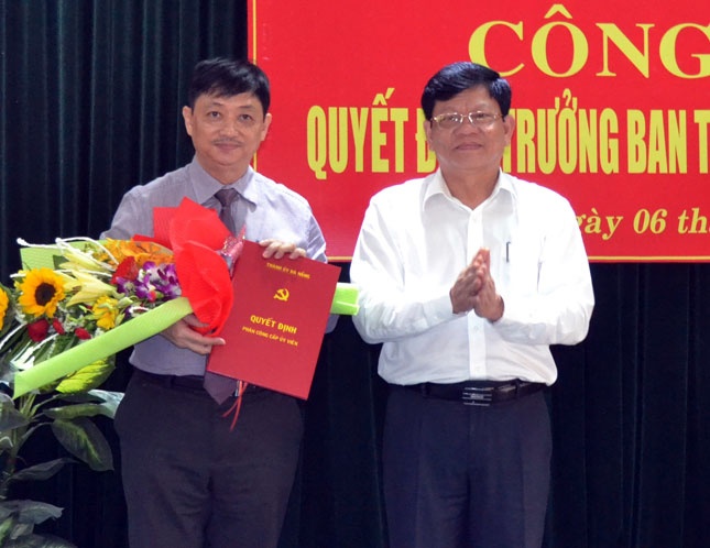 Ong Dang Viet Dung lam Truong ban Tuyen giao Thanh uy Da Nang hinh anh