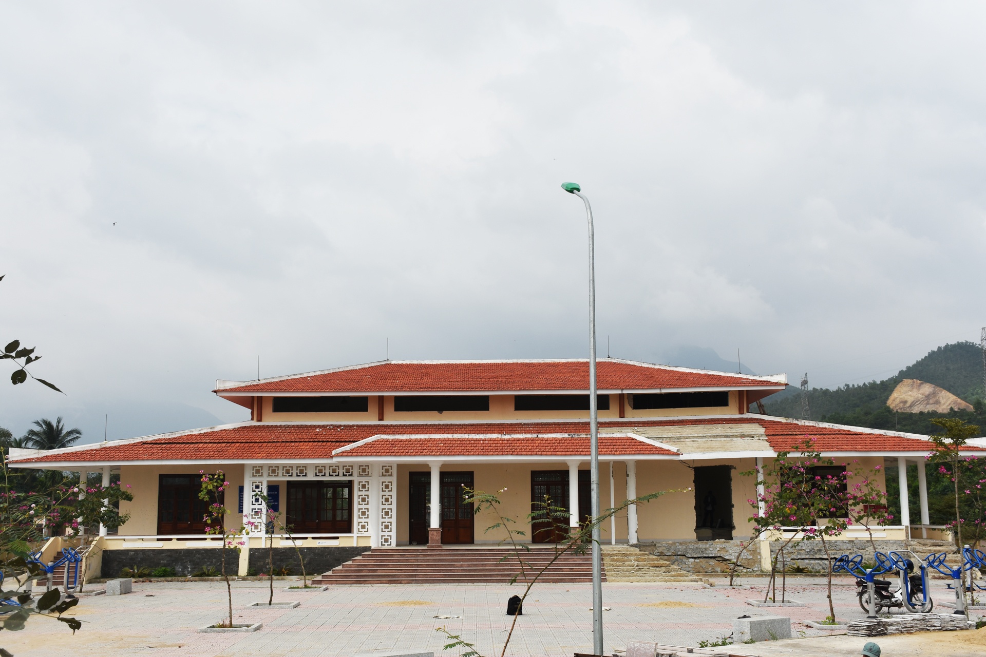 Trung tam van hoa o Da Nang chua dung da hong anh 1