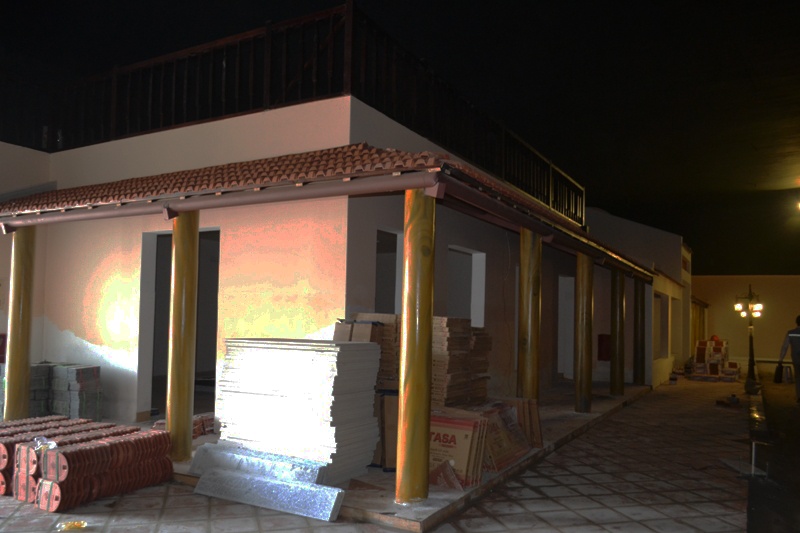 Huong dan vien 'chui' dua nguoi Trung Quoc den 6 ngoi nha khong phep hinh anh