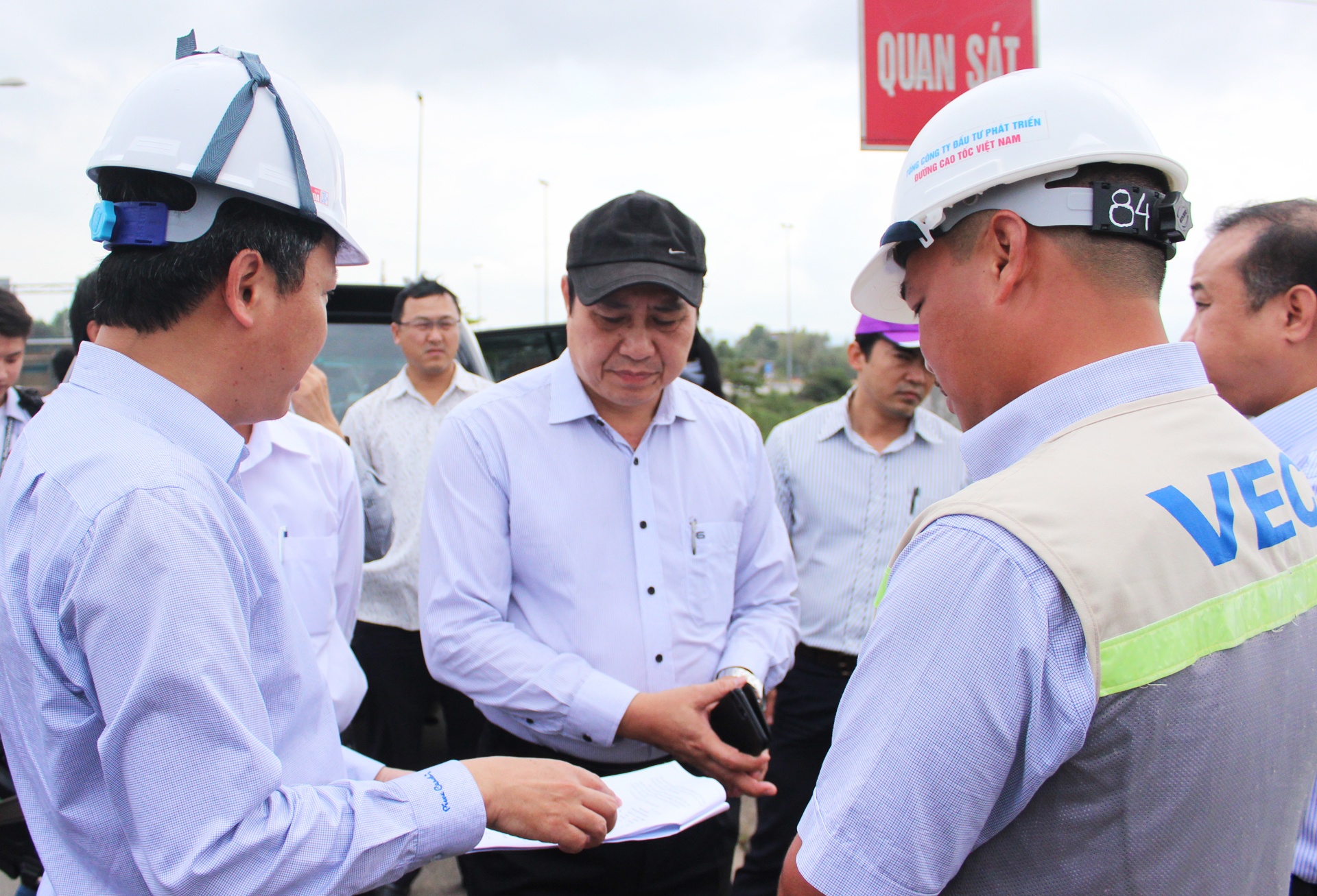 Chu tich Da Nang: Phai on dinh cuoc song cho dan vung du an hinh anh