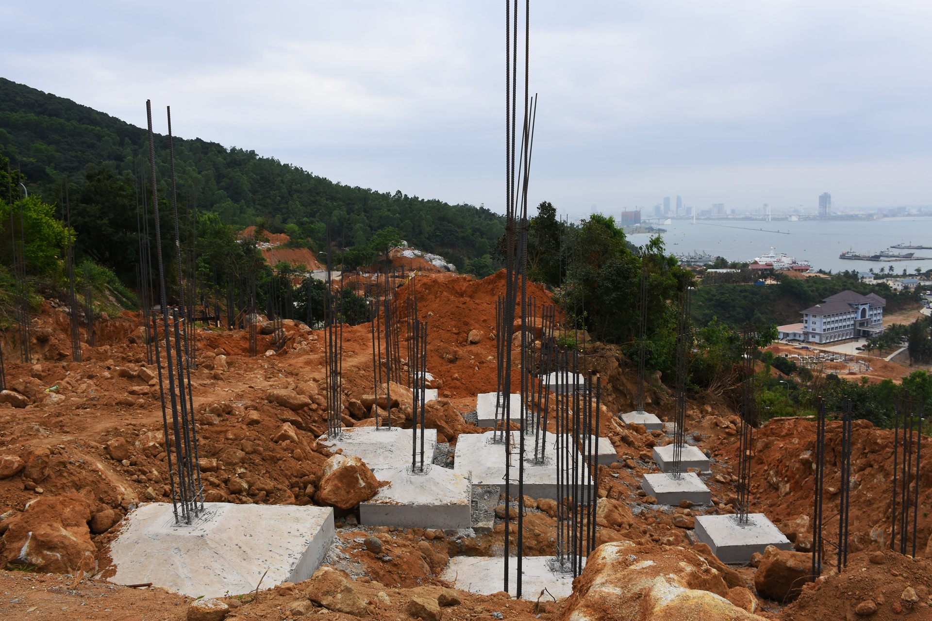 Thành ủy Đà Nẵng yêu cầu báo cáo về các công trình không phép ảnh 1 Thanh uy Da Nang yeu cau bao cao ve cac cong trinh khong phep anh 1