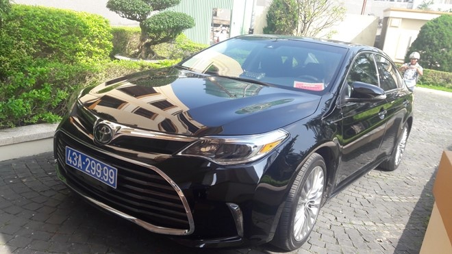 Da Nang dau gia thanh cong 2/3 xe sang bien xanh do Vu ‘Nhom’ tang hinh anh