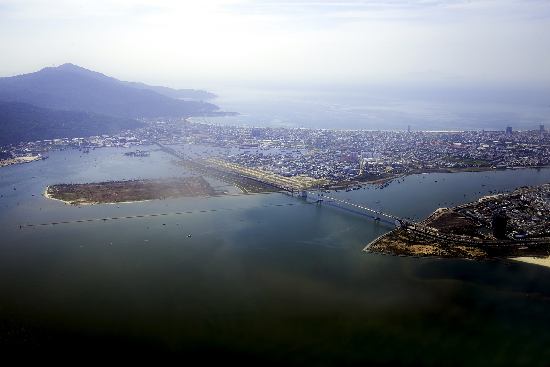 Toan canh Son Tra nhin tu bau troi anh 3