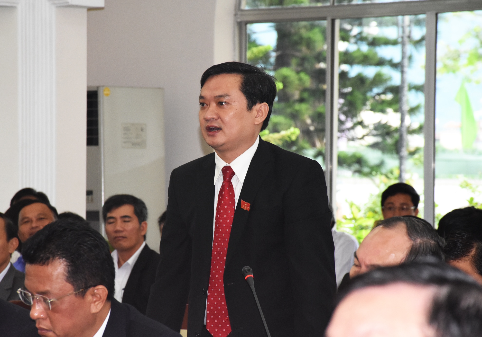 Lanh dao Da Nang se doi thoai truc tuyen voi dan hinh anh