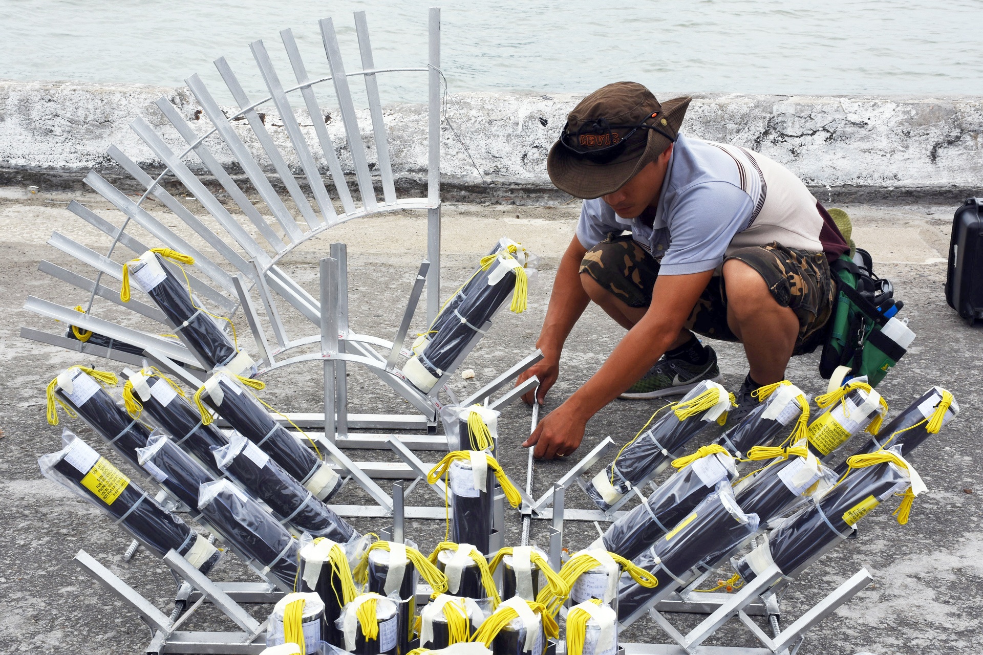 Phao hoa truoc gio khai hoa anh 5