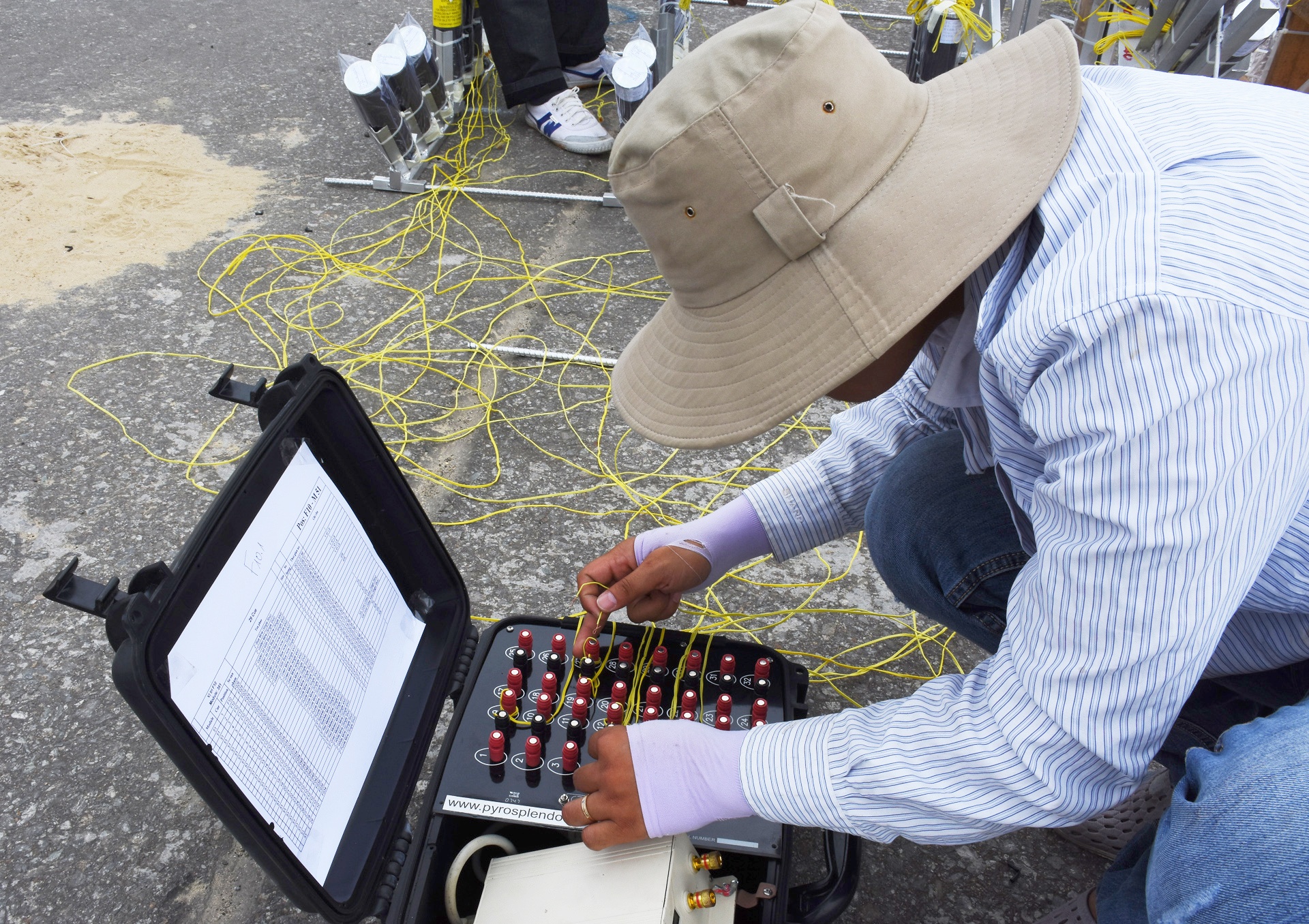 Phao hoa truoc gio khai hoa anh 6