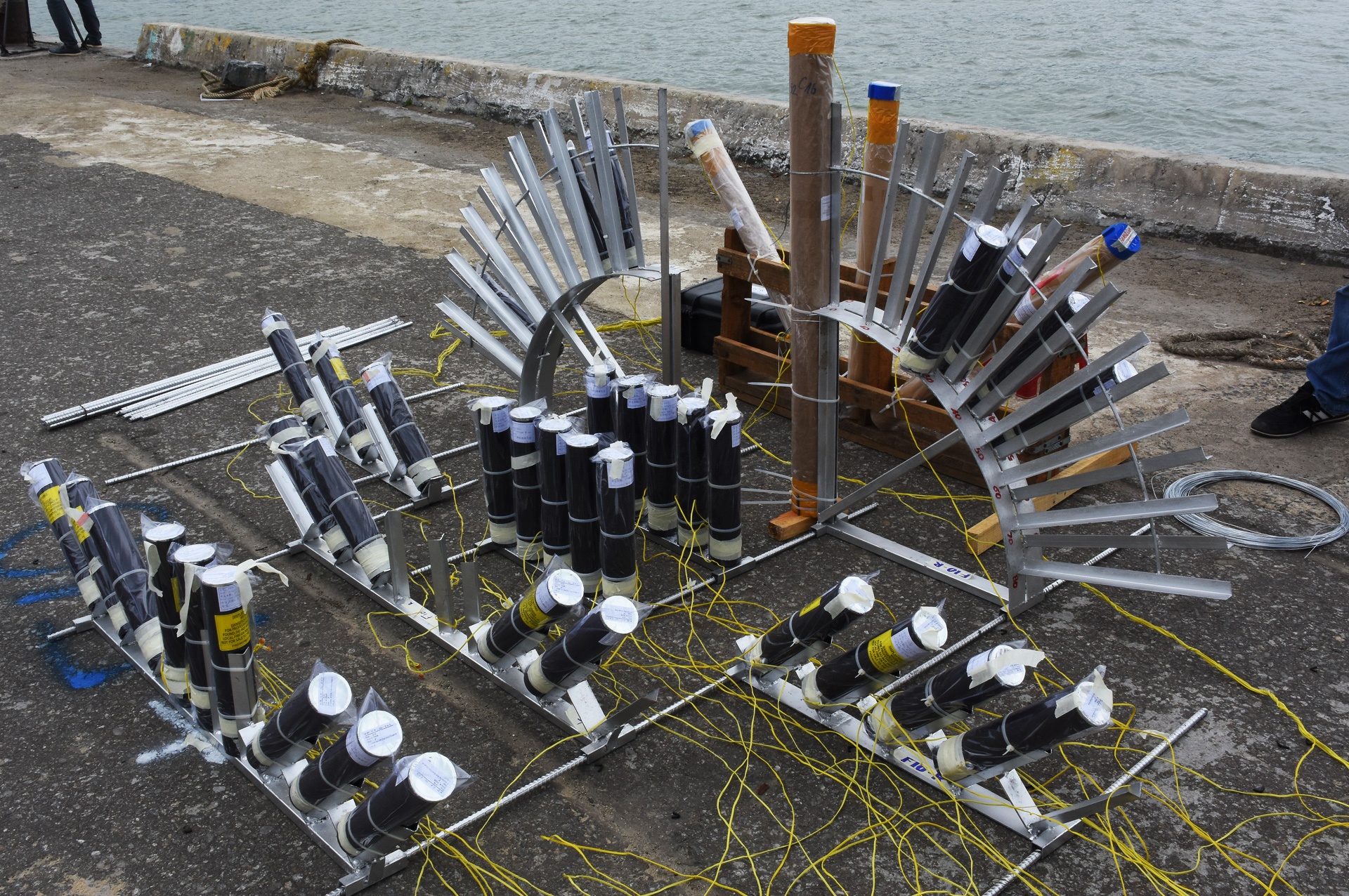 Phao hoa chua khai hoa, diep khuc 'chat chem' da xay ra hinh anh