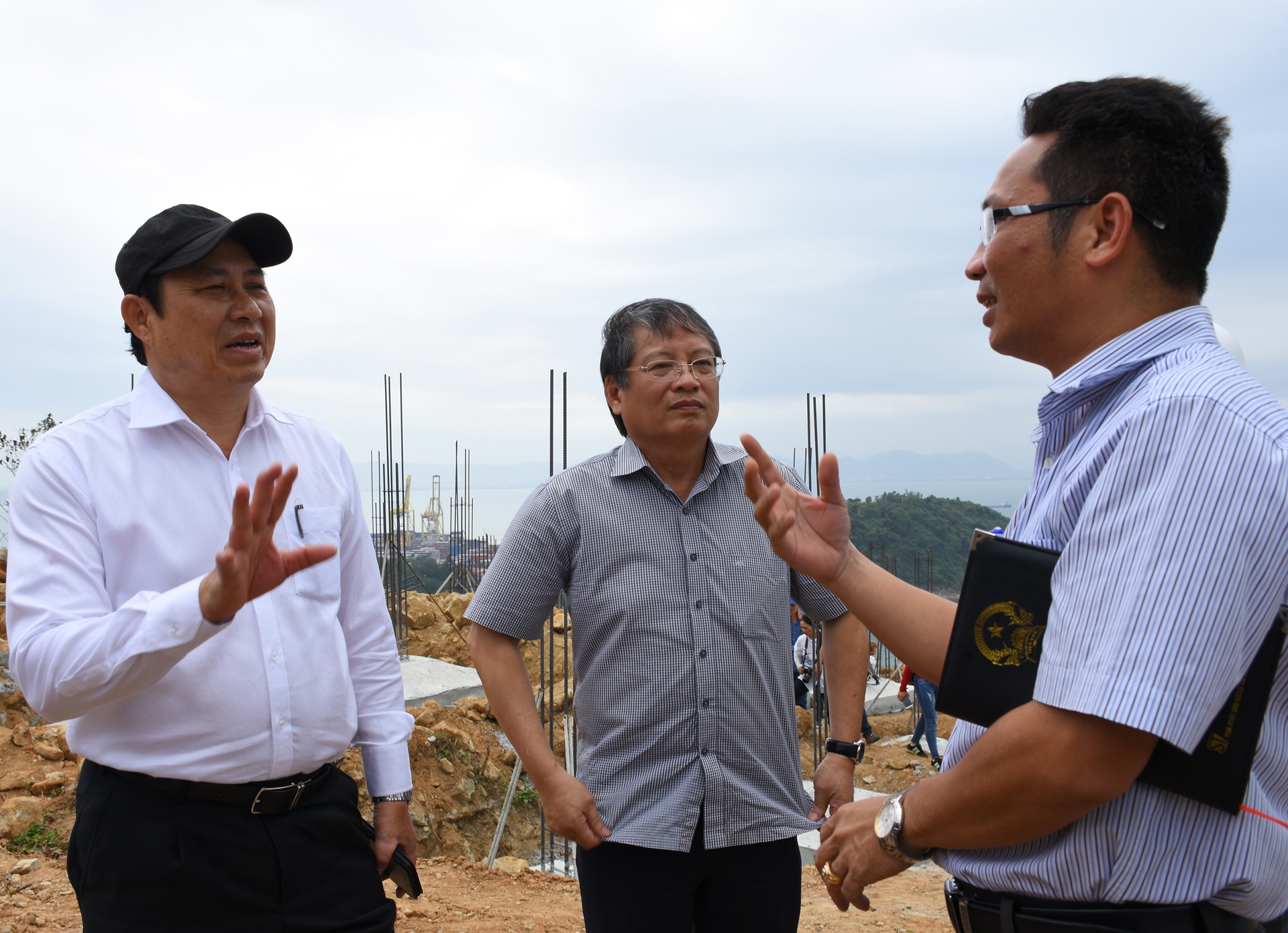 Uy ban cua Quoc hoi vao cuoc vu dieu chinh quy hoach Son Tra hinh anh