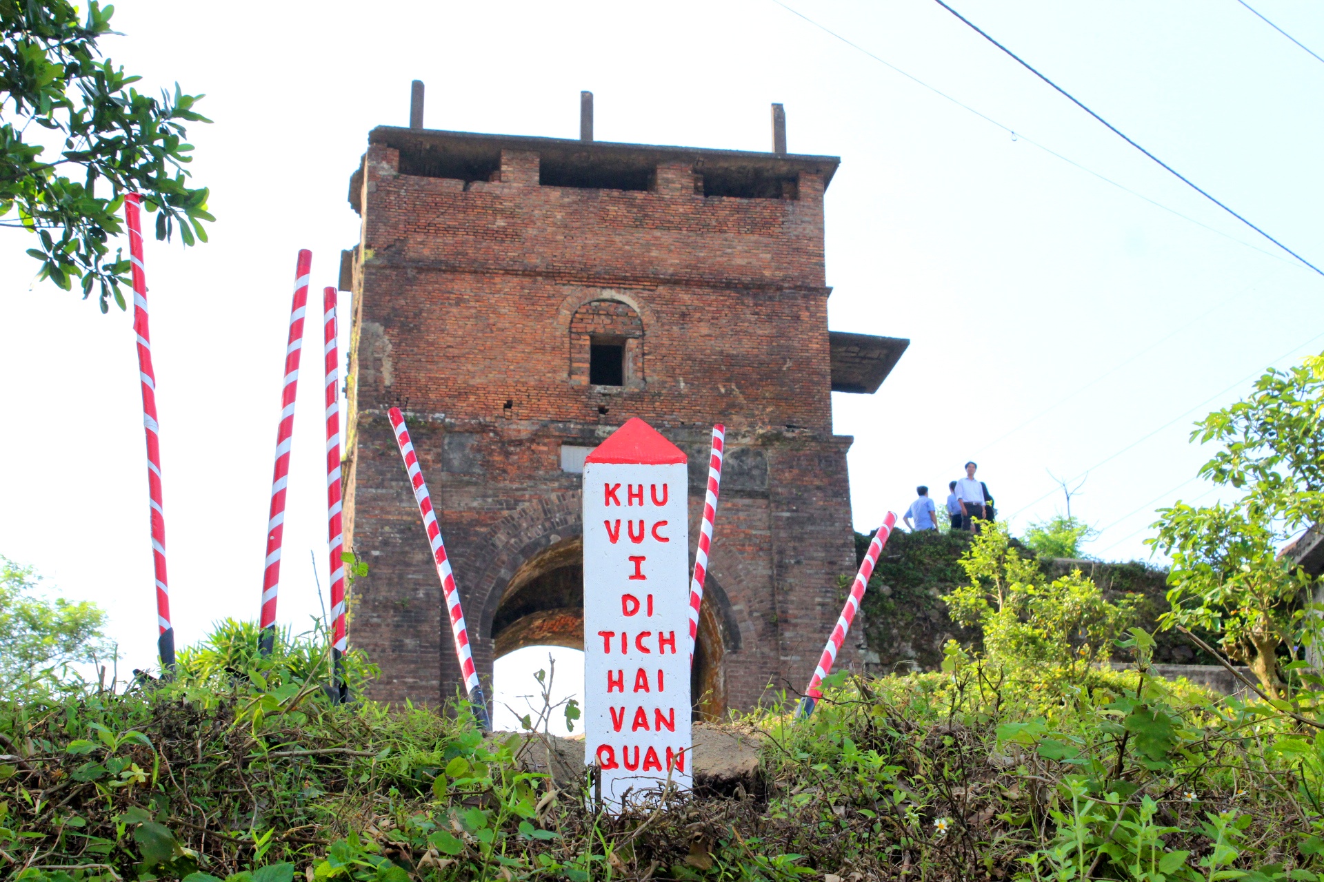 Co hoi hoi sinh di tich lich su Hai Van Quan hinh anh