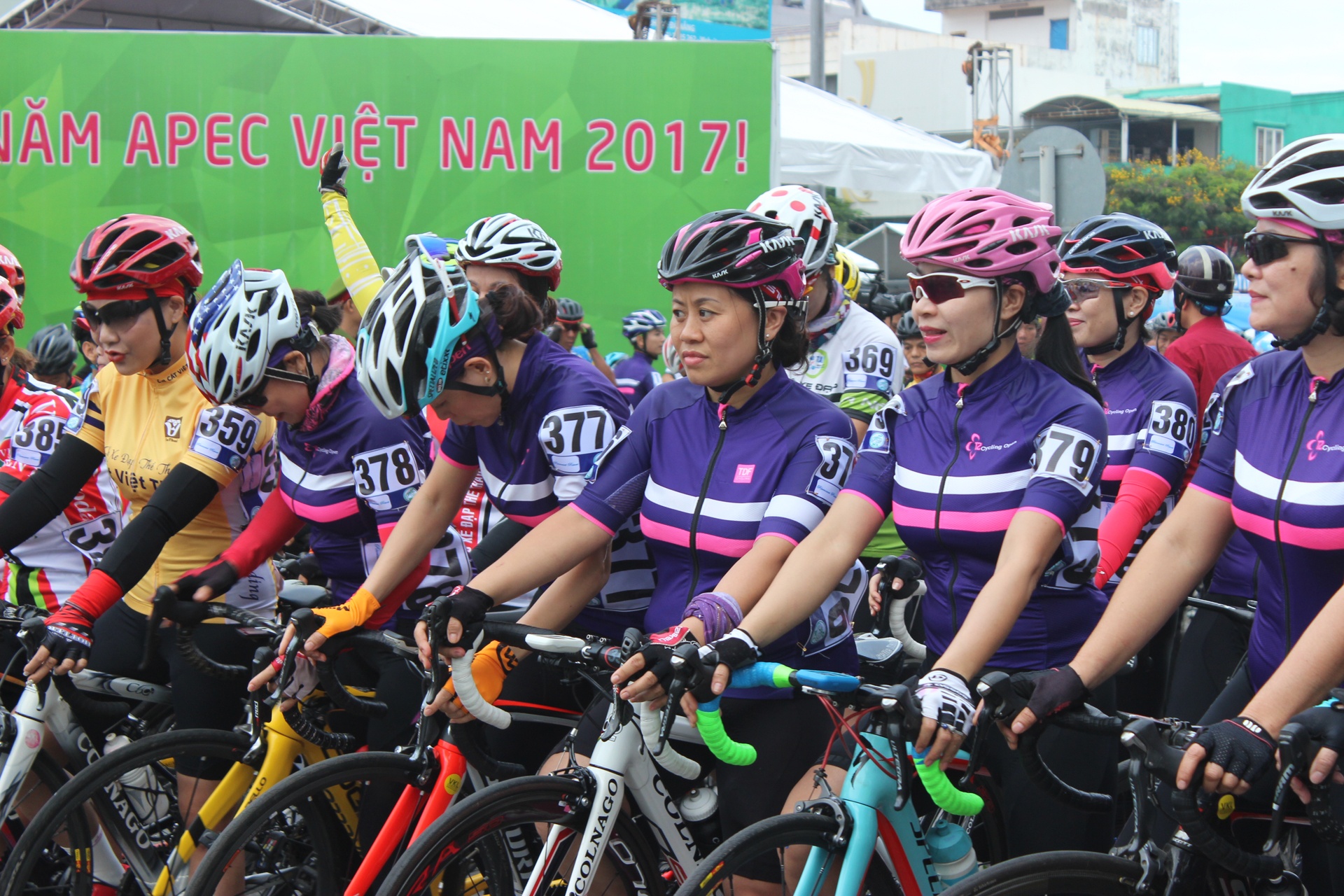 Khoi tranh giai dua xe dap o Da Nang anh 4