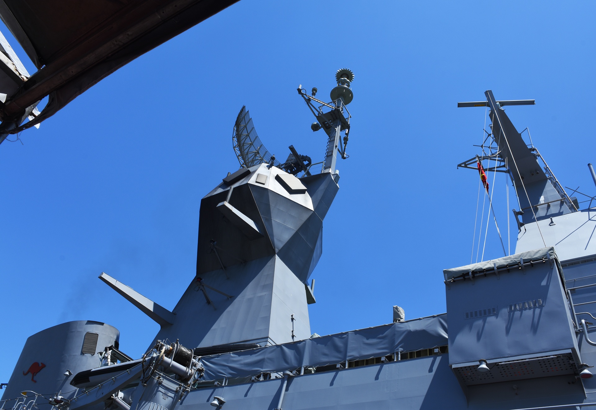 Tau chien hai quan Australia tham Da Nang anh 6