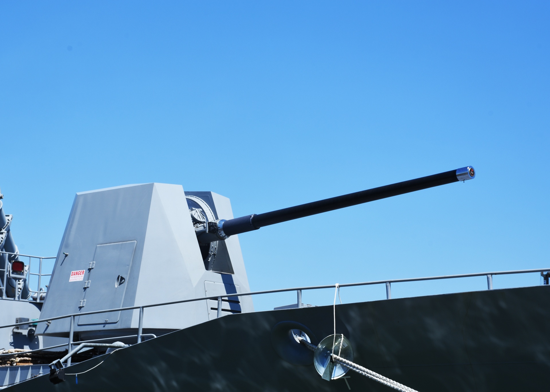 Tau chien hai quan Australia tham Da Nang anh 10