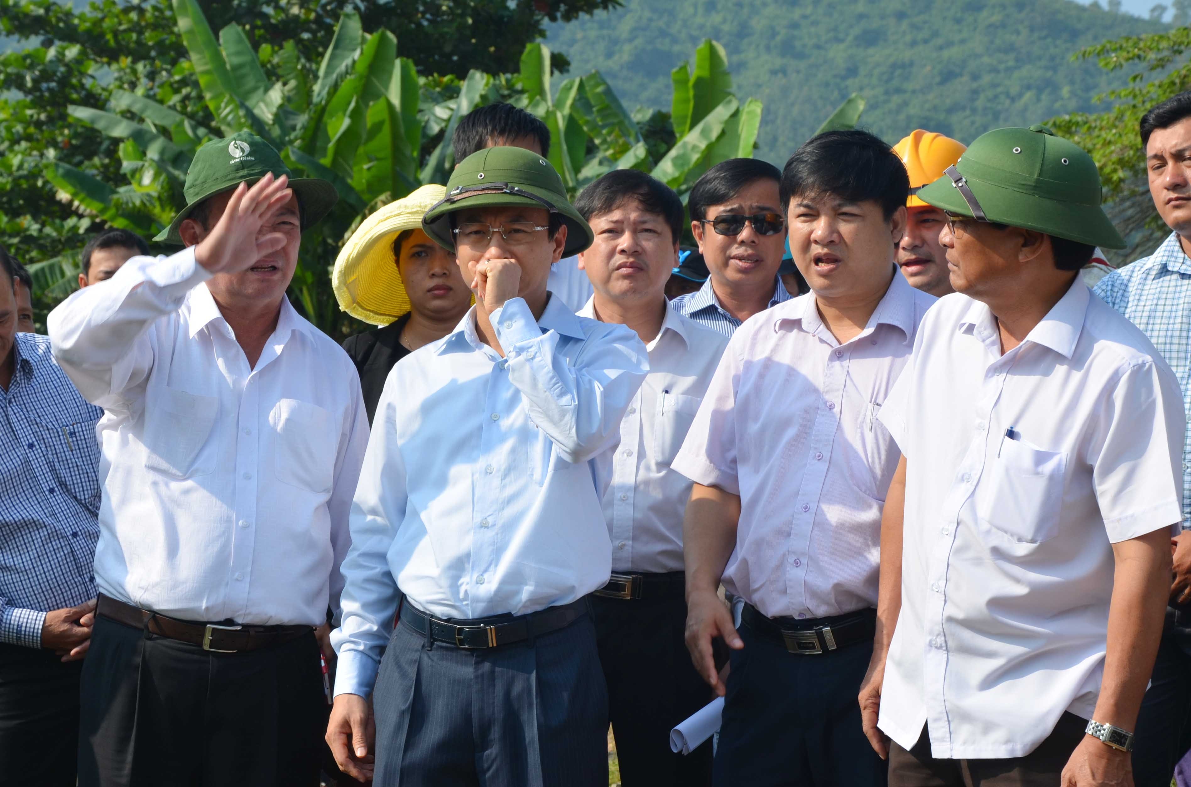 Doi thoai voi nguoi dan anh 2