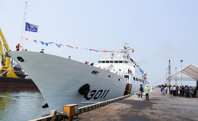 Tau huan luyen cua luc luong Bao ve bo bien Han Quoc tham Da Nang hinh anh