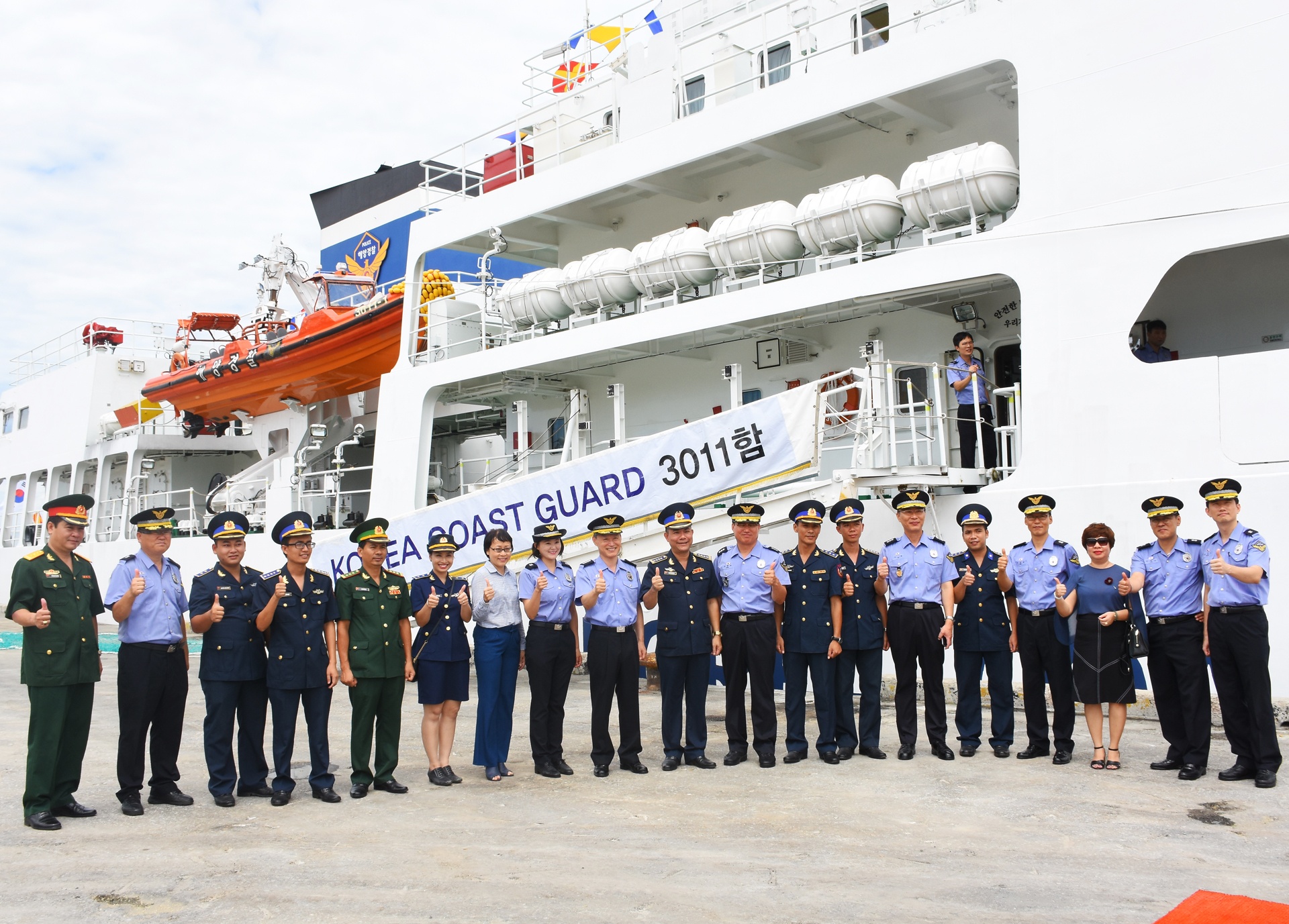 Cảnh sát biển Việt Nam và Hàn Quốc luyện tập chung ảnh 1 Canh sat bien Viet Nam va Han Quoc luyen tap chung anh 1