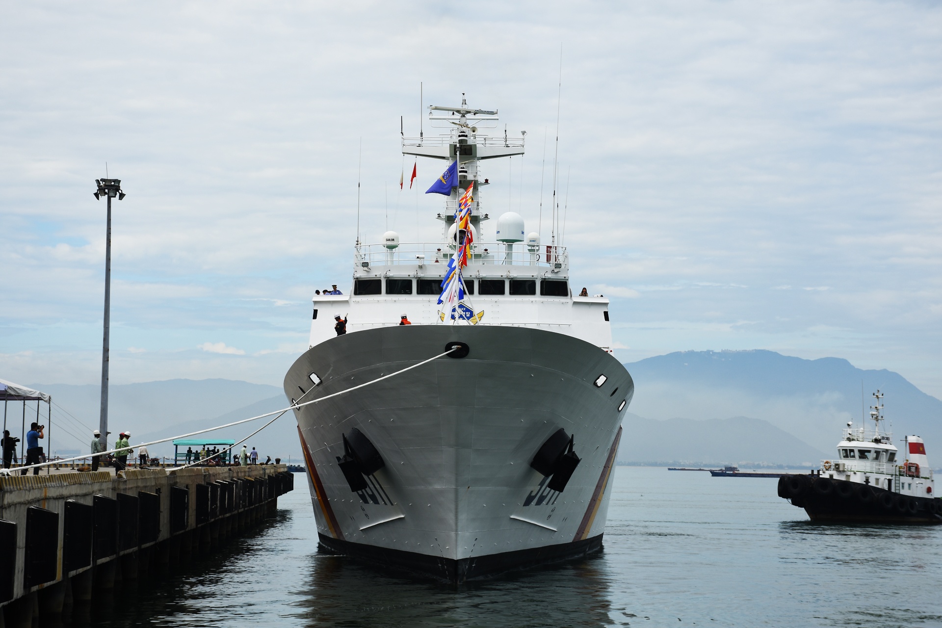 Hai tau hai quan Han Quoc den Da Nang anh 2