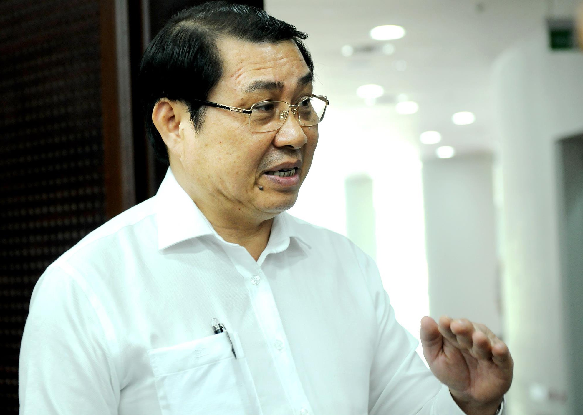 Chu tich TP Da Nang noi ve viec ban nha cong san hinh anh