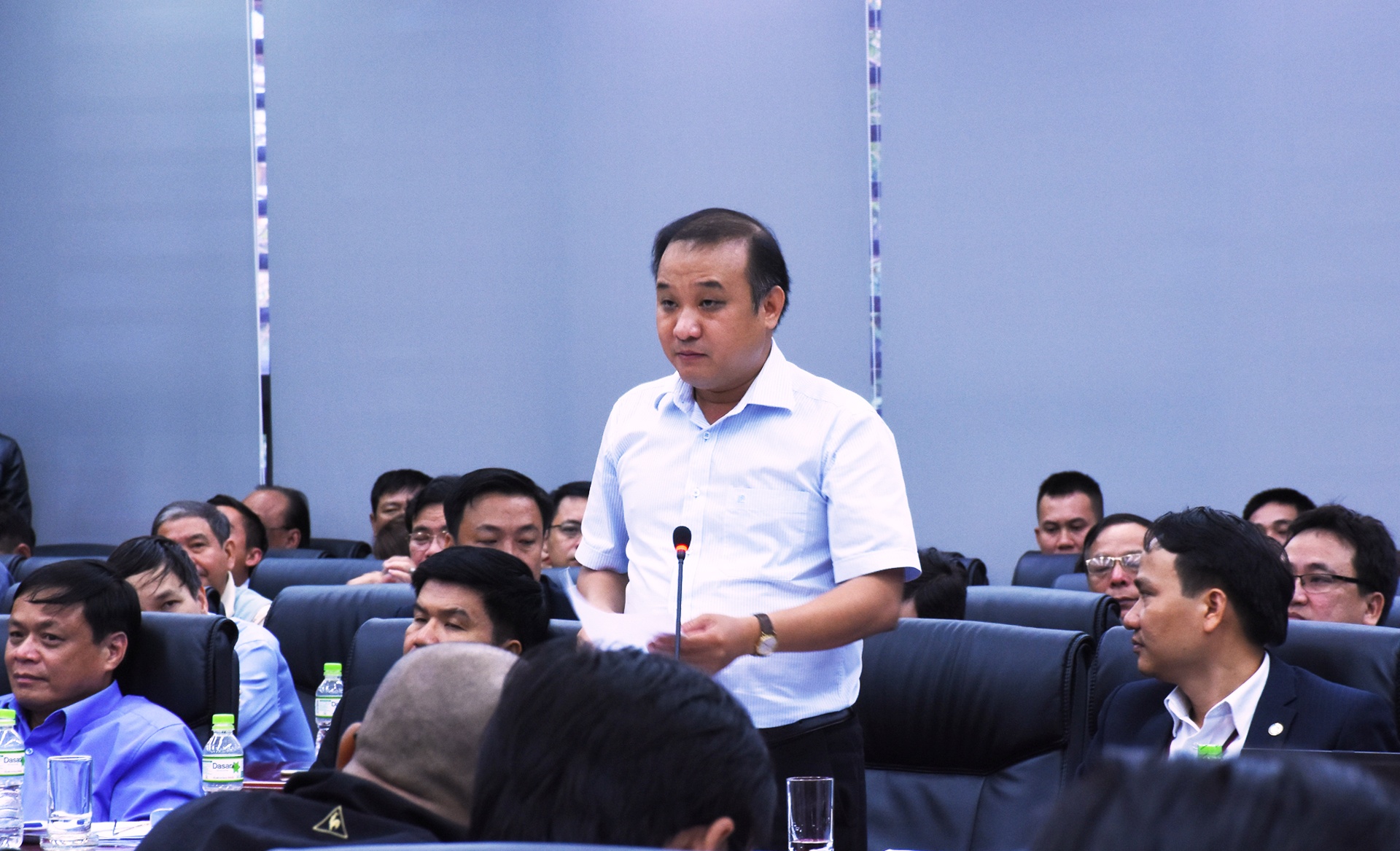 Cong chuc Da Nang khong duoc xuat ngoai de chuan bi APEC hinh anh