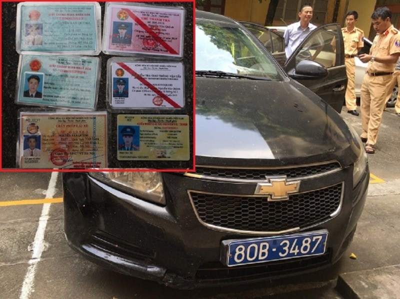 Di xe bien xanh 80B dom de cho ma tuy hinh anh