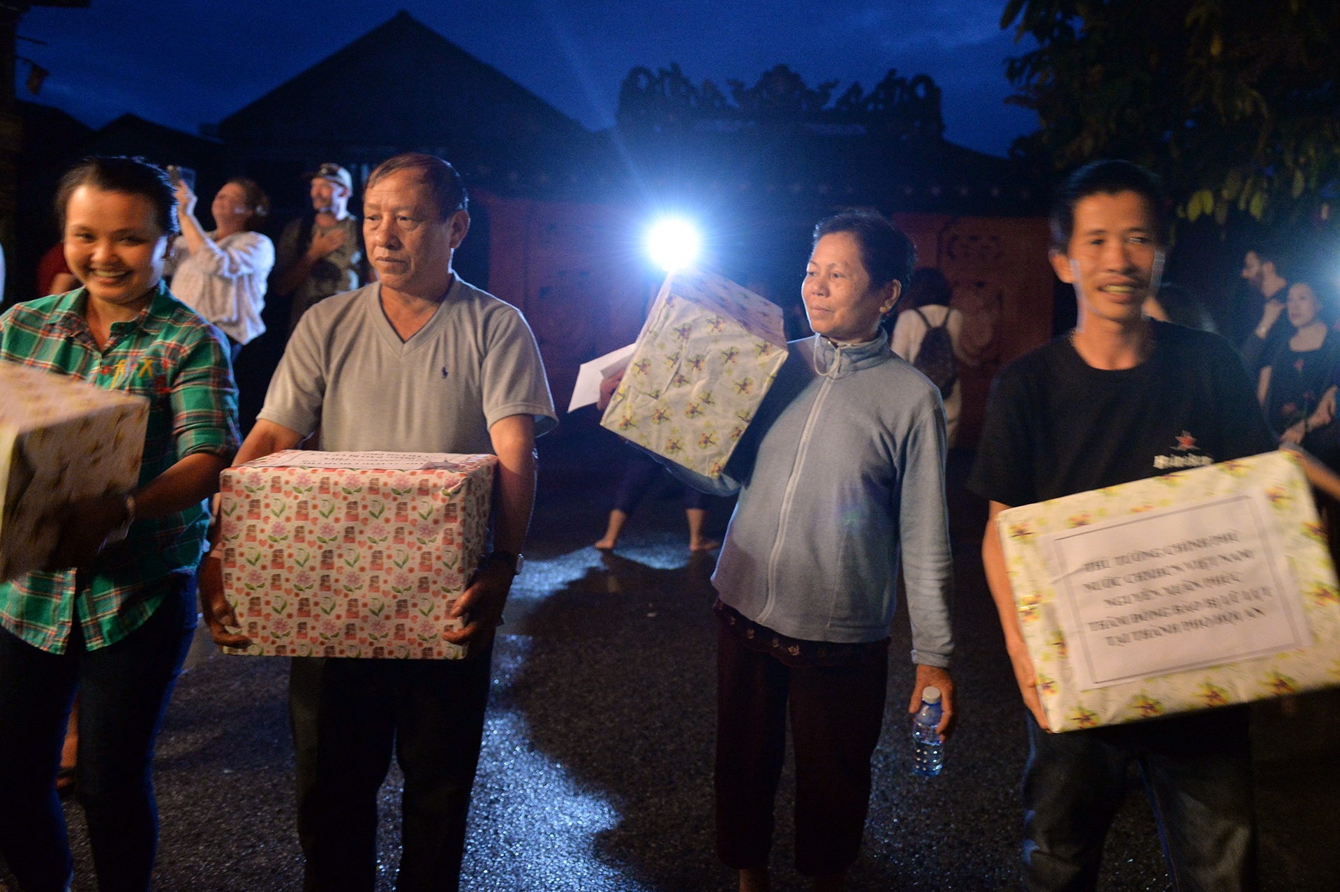 Thu tuong tham va lam viec tai Hoi An anh 6