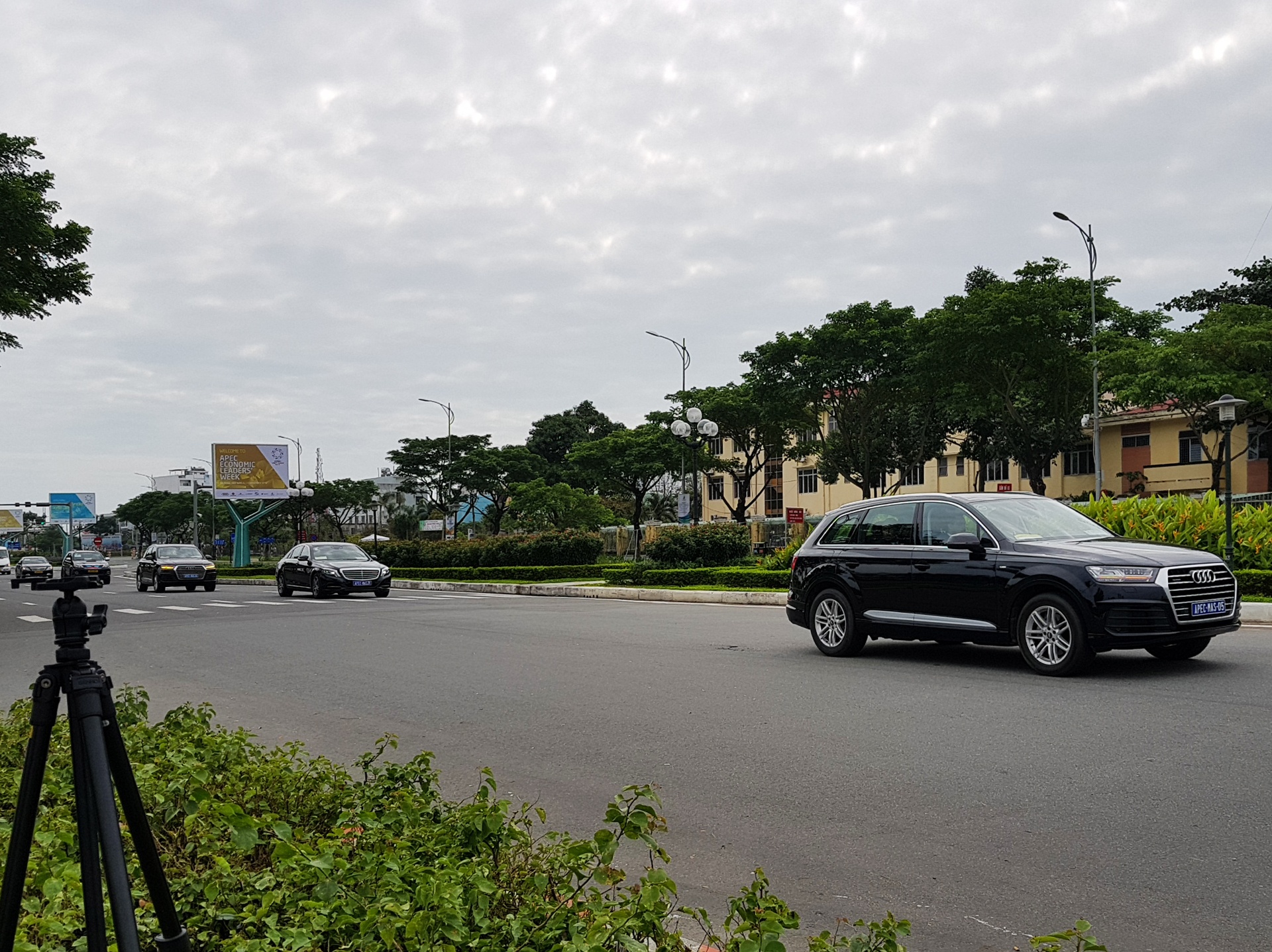 Thu tuong Canada Justin Trudeau ra san bay Da Nang hinh anh