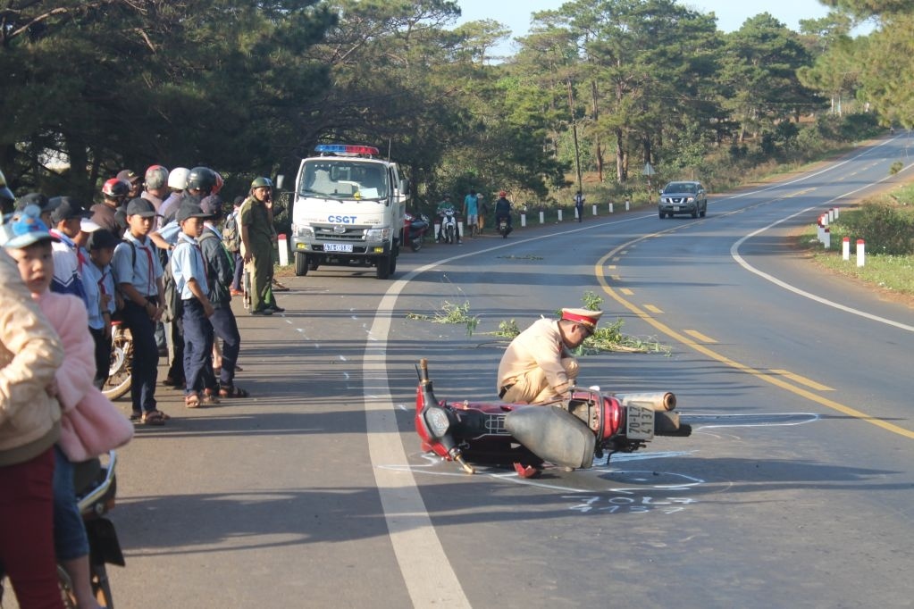 Tim ra nghi pham gay tai nan chet nguoi tu manh vo Fortuner hinh anh