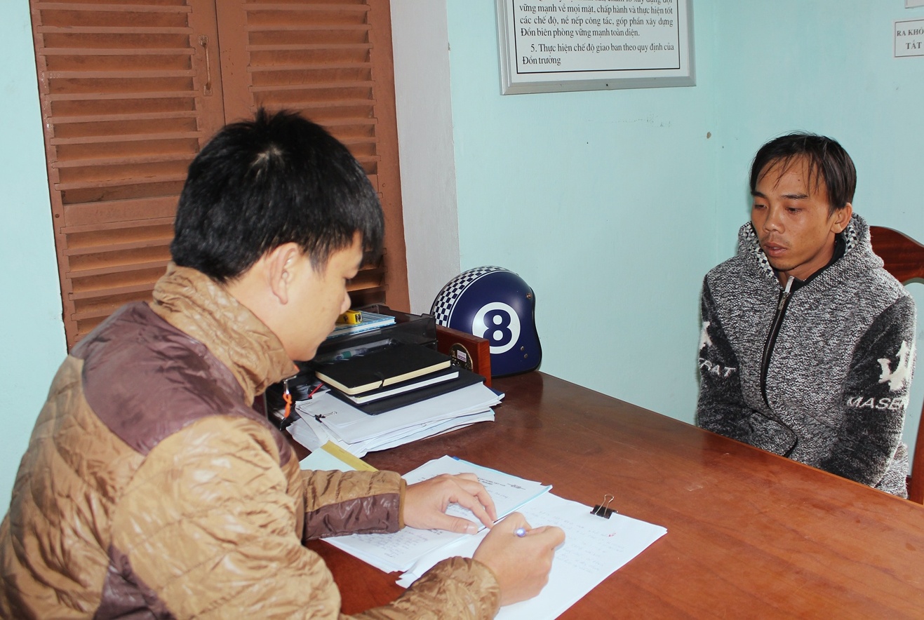 Giai cuu thanh cong 4 thuyen vien bi ban cho tau ca hinh anh