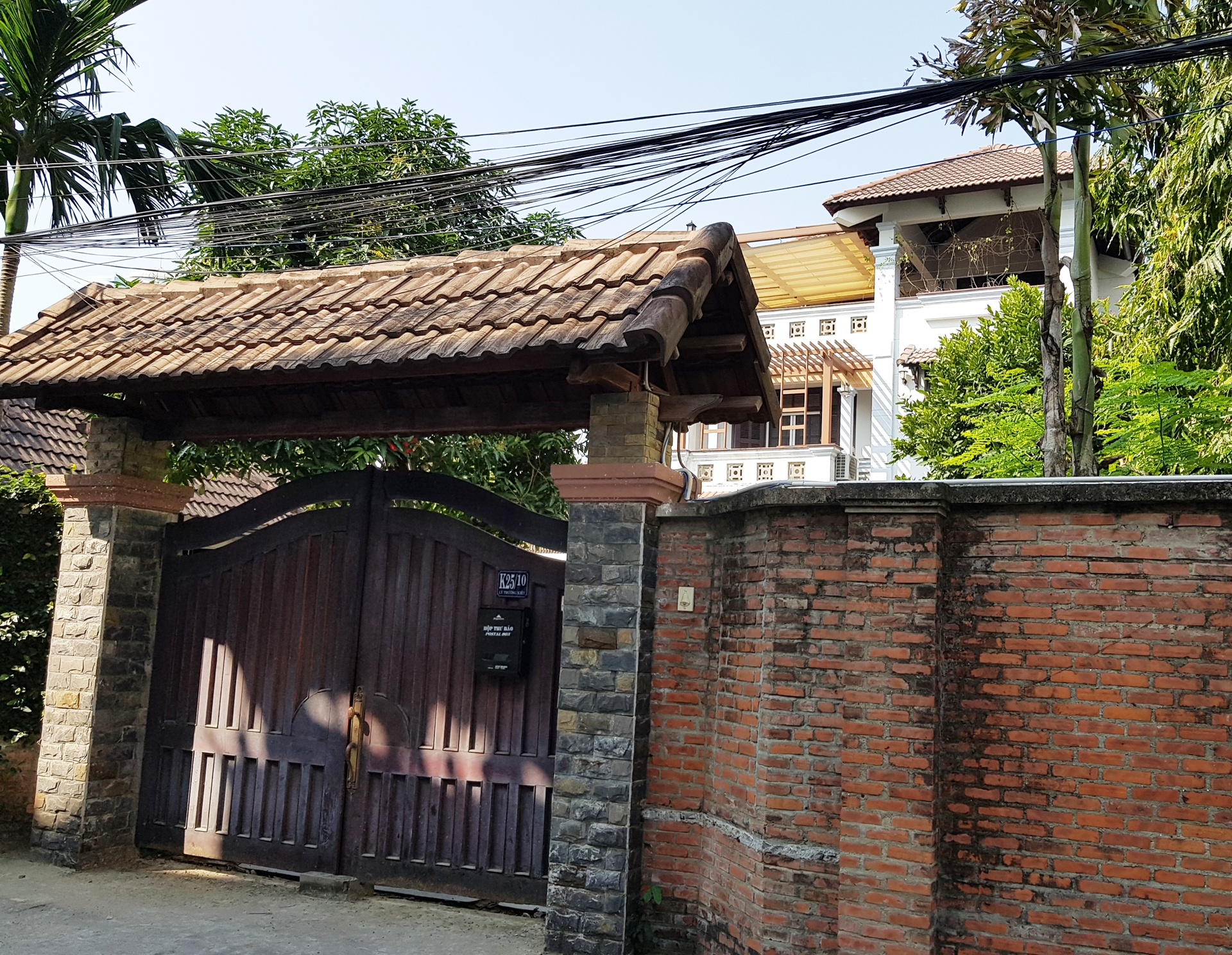 Khám xét nhà ông Trần văn Minh ảnh 5 Kham xet nha ong Tran van Minh anh 5