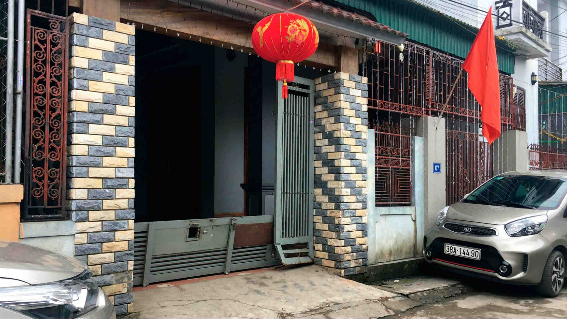 No min nha nu giao vien rang sang mung 2 Tet hinh anh