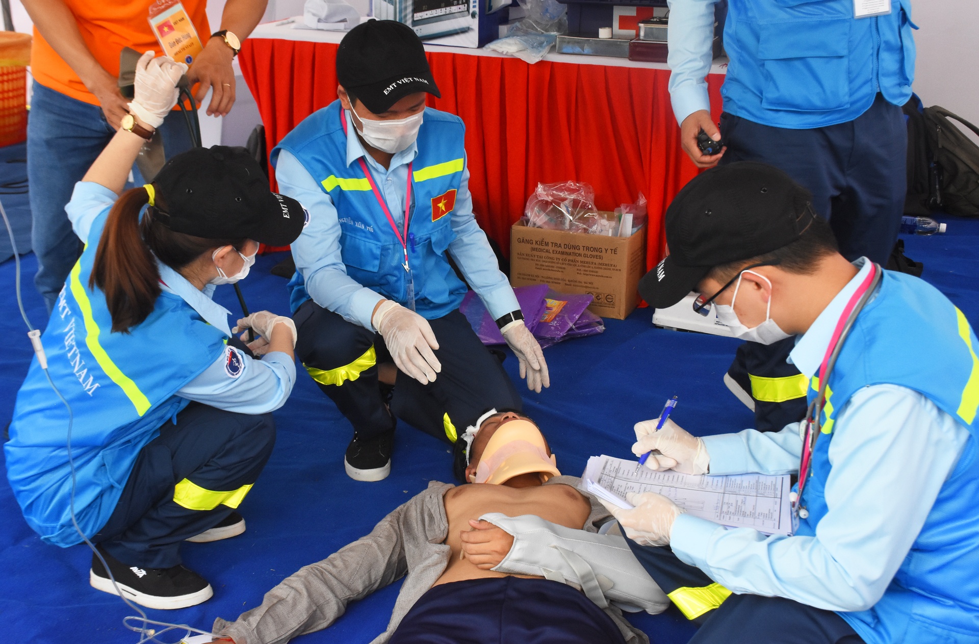 Dien tap ung pho voi tham hoa anh 6