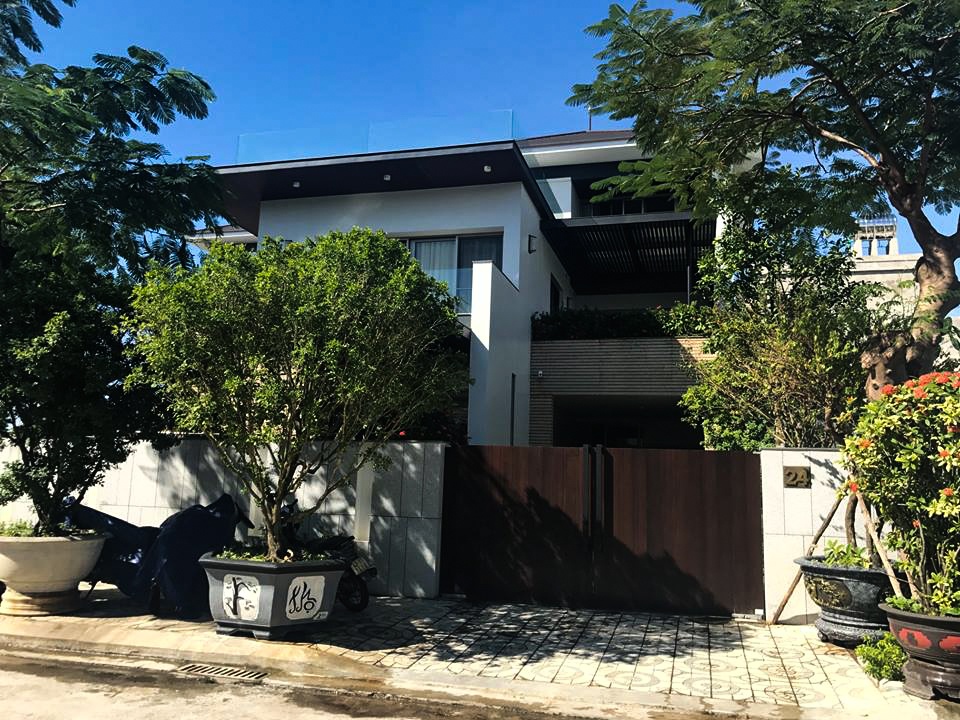 Giám đốc Công an Đà Nẵng có biệt phủ trăm tỷ ảnh 3 Giam doc Cong an Da Nang co biet phu tram ty anh 3