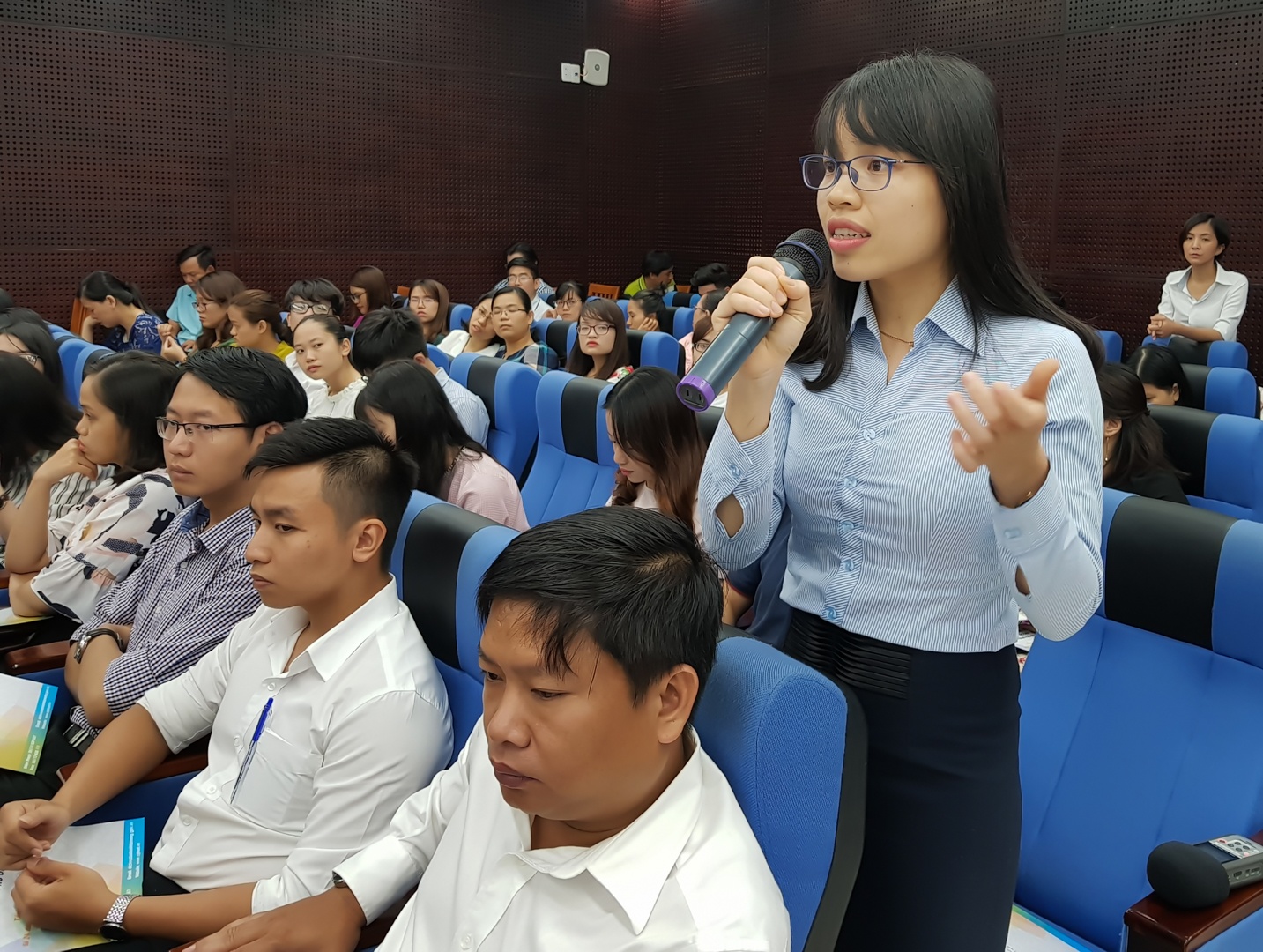 Công chức Đà Nẵng nghỉ việc ảnh 2 Cong chuc Da Nang nghi viec anh 2