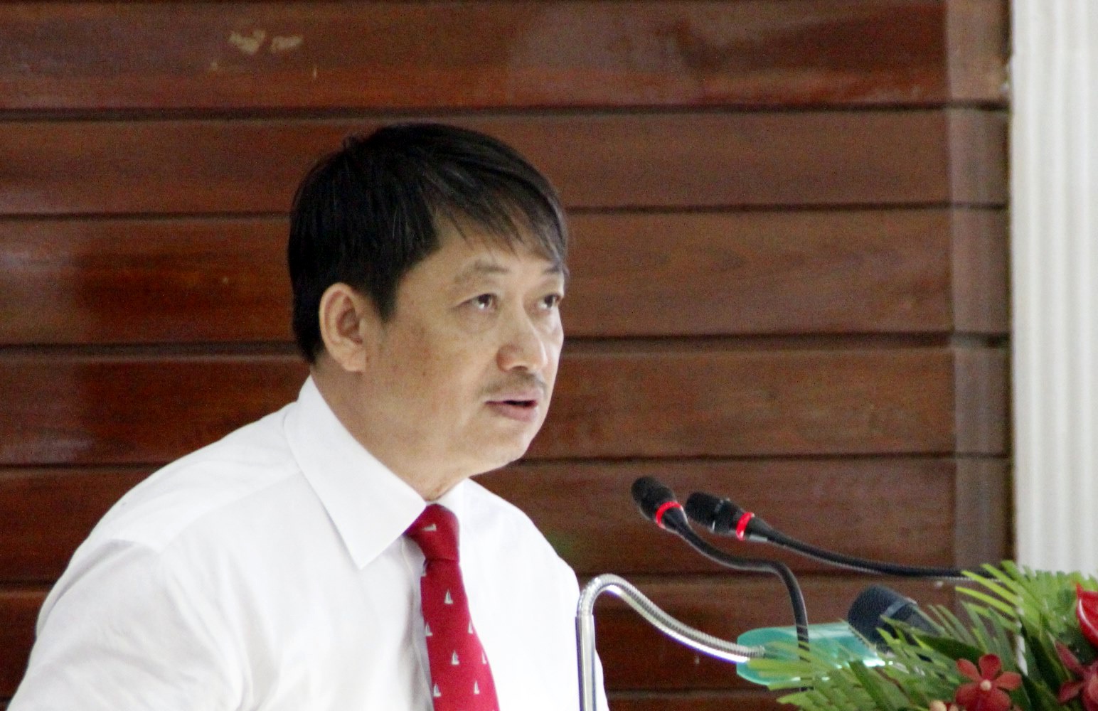 Ong Dang Viet Dung duoc tai bo nhiem chuc Pho chu tich TP Da Nang hinh anh