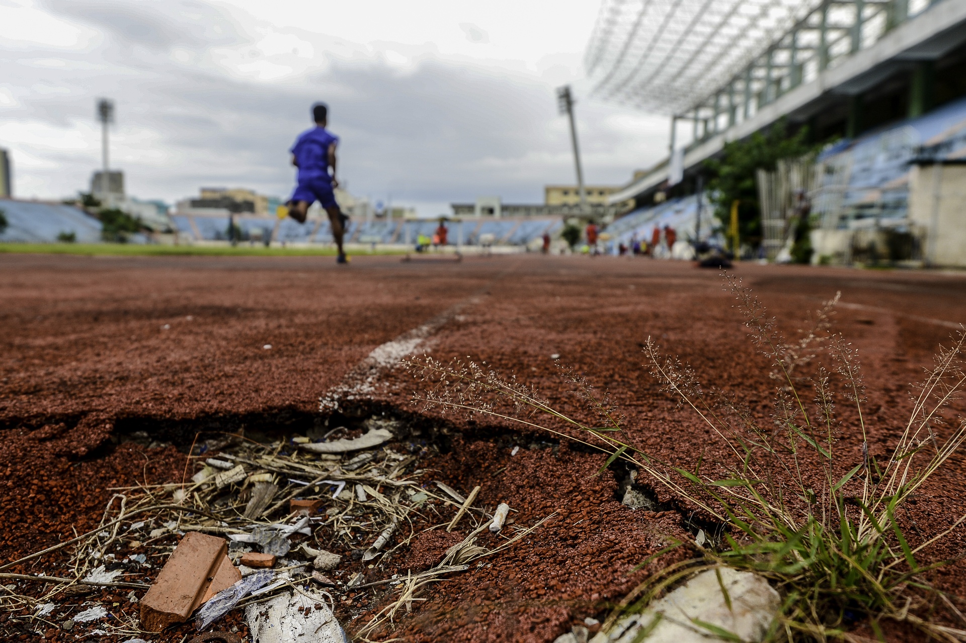 'Chao lua' Chi Lang ban cho Pham Cong Danh gio ra sao? hinh anh