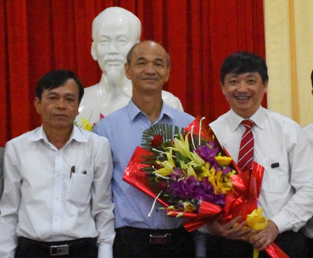 Da Nang bo nhiem nhieu can bo chu chot hinh anh