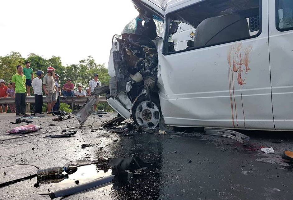Tai nạn giao thông khiến 13 người chết ảnh 1 Tai nan giao thong khien 13 nguoi chet anh 1