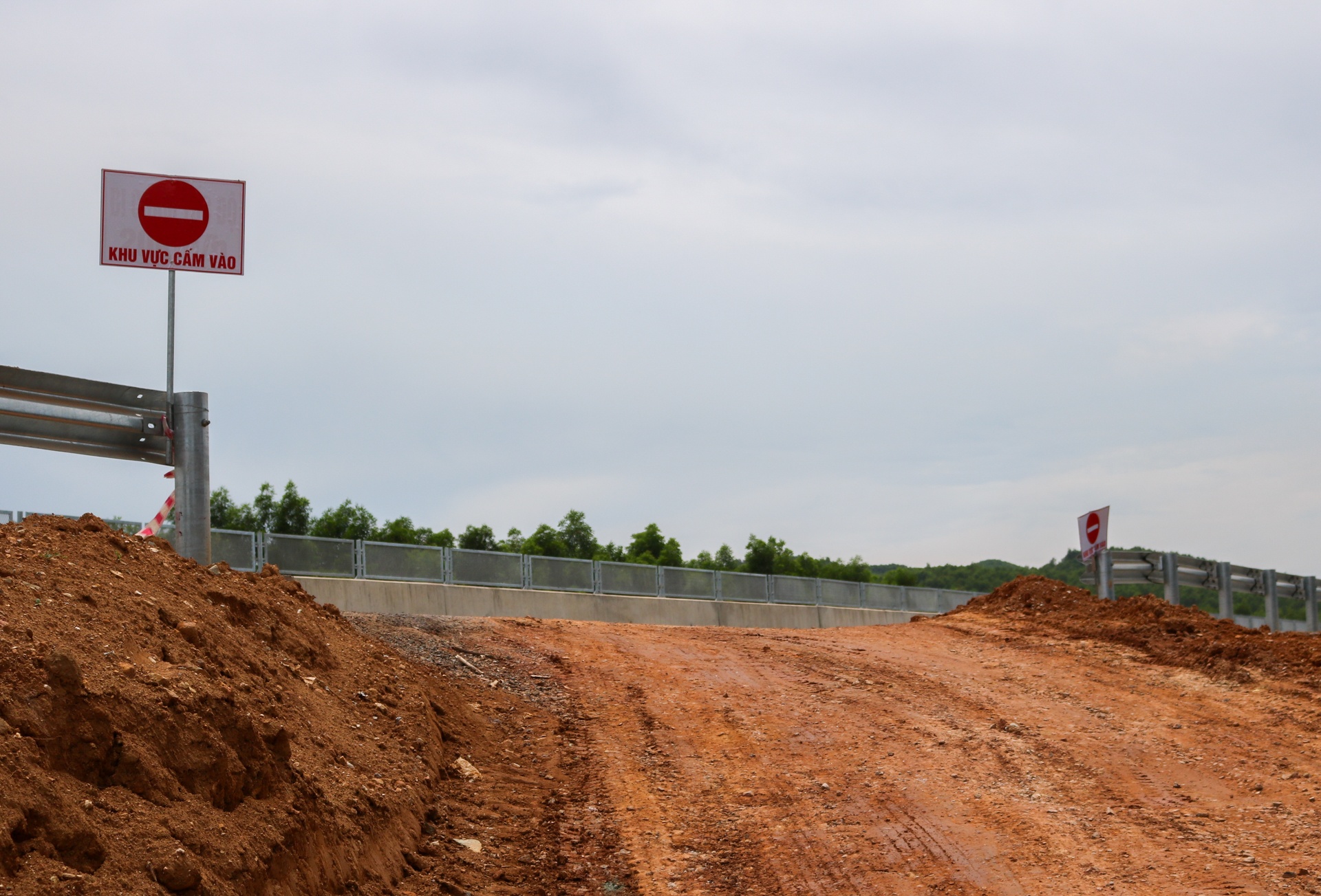 Tuyến cao tốc Quảng nam - Quảng Ngãi chậm tiến độ ảnh 3 Tuyen cao toc Quang nam - Quang Ngai cham tien do anh 3