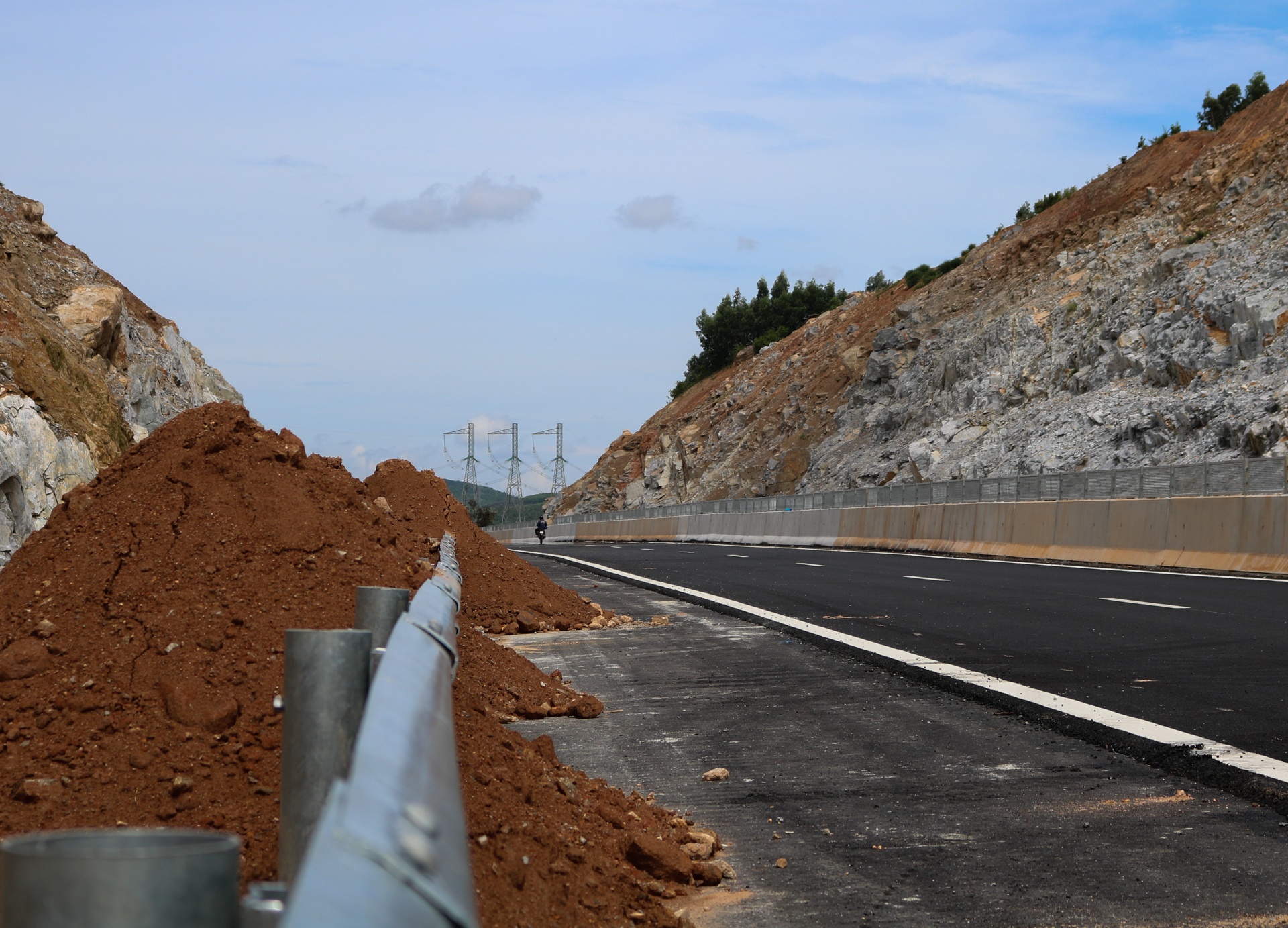 Cao toc Da Nang - Quang Ngai cham tien do anh 9