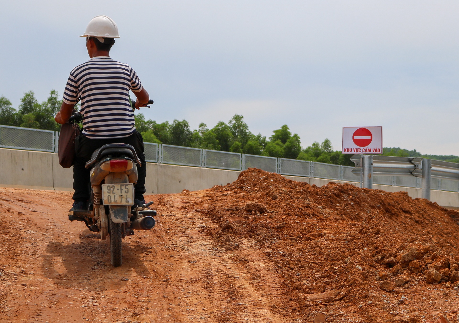 Cao toc Da Nang - Quang Ngai cham tien do anh 4