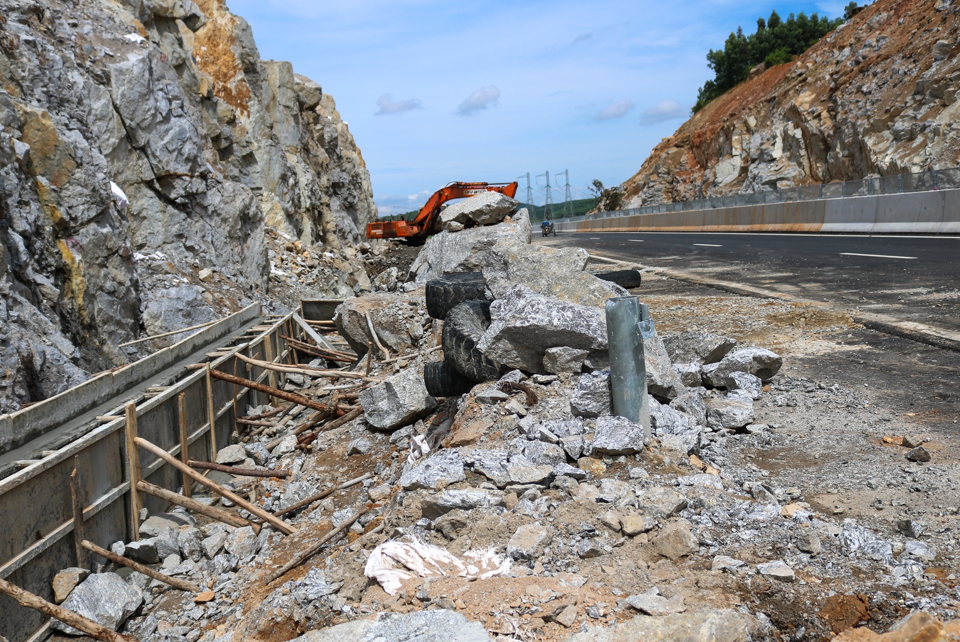Cao toc Da Nang - Quang Ngai cham tien do anh 7