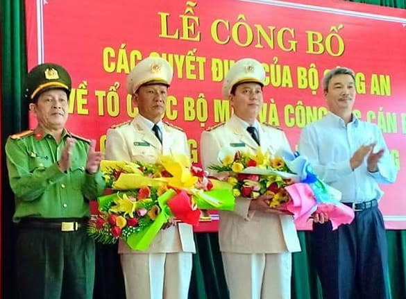 Da Nang co 8 Pho giam doc Cong an hinh anh