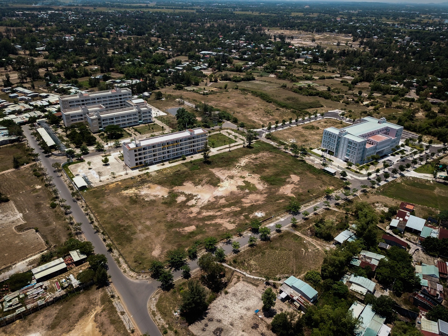 Tai dong du an lang Dai hoc Da Nang anh 1