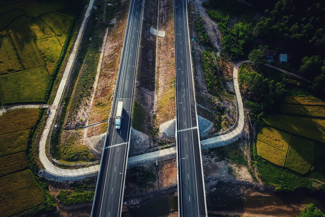 Toan canh cao toc 34.500 ty noi Da Nang - Quang Ngai hinh anh