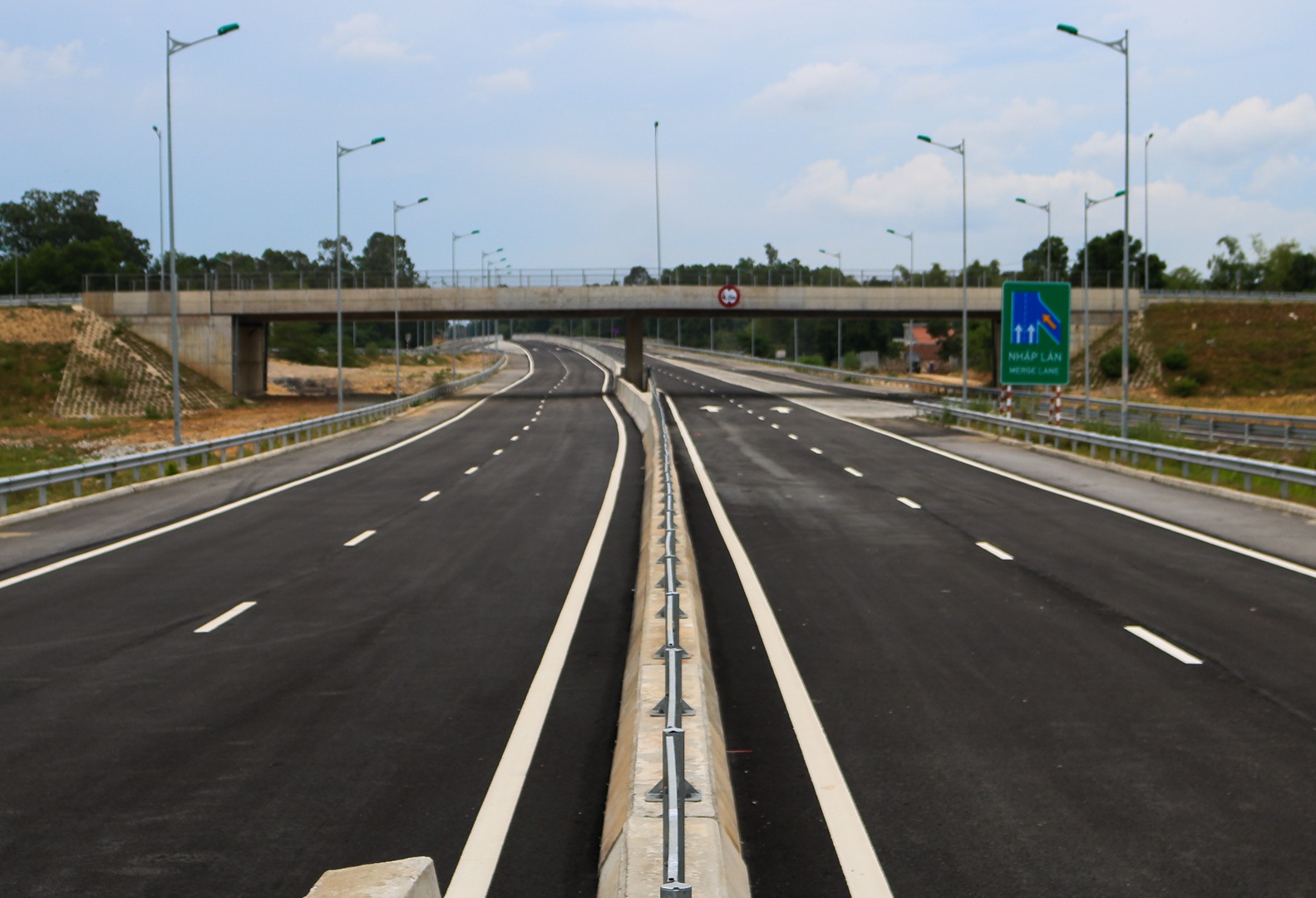 Thong xe cao toc Da Nang - Quang Ngai anh 7