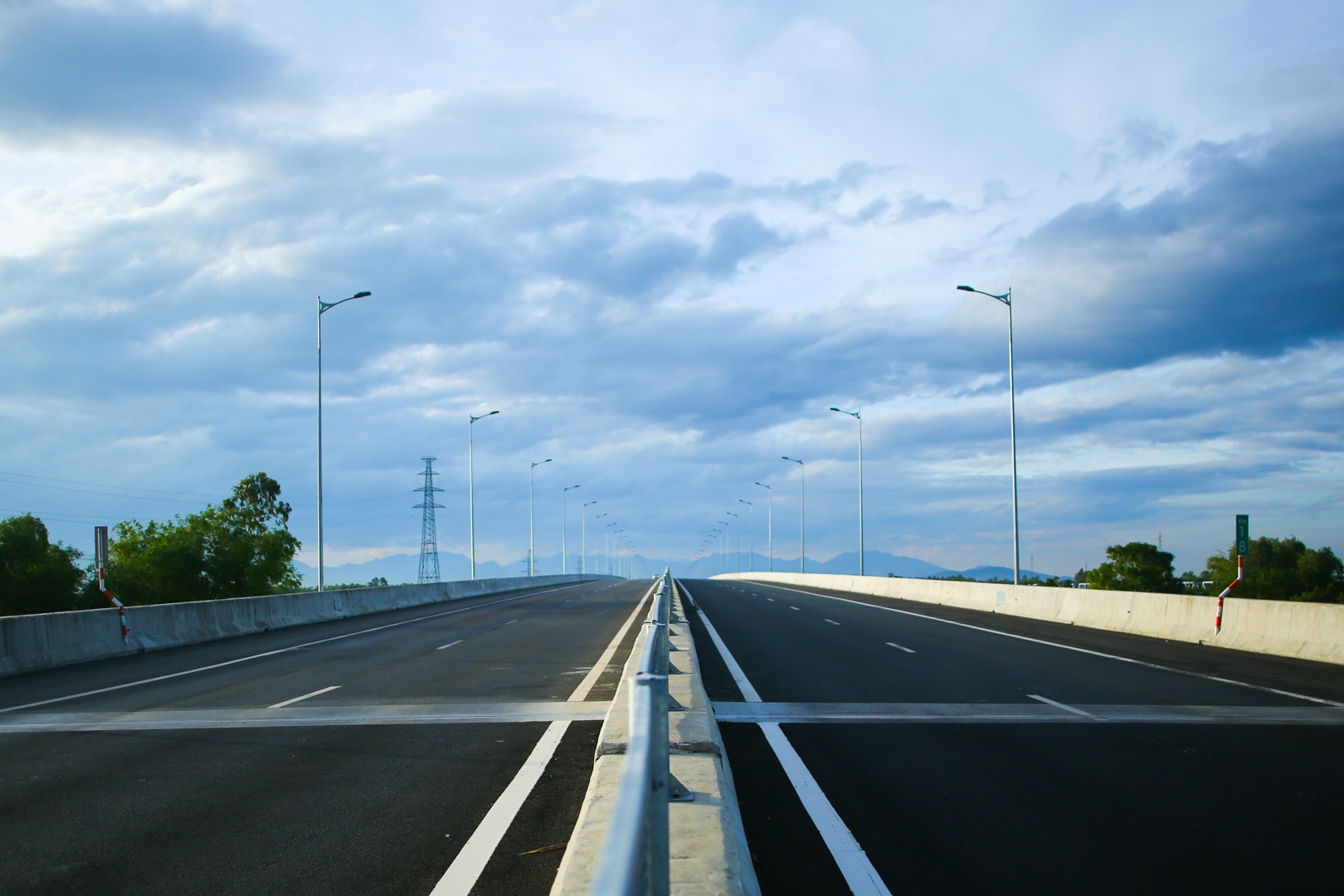 Thong xe cao toc Da Nang - Quang Ngai anh 8